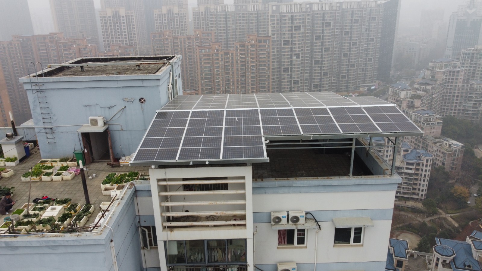 4月1日正式實施！住建部：新建建筑安裝光伏 強制進行碳排放計算