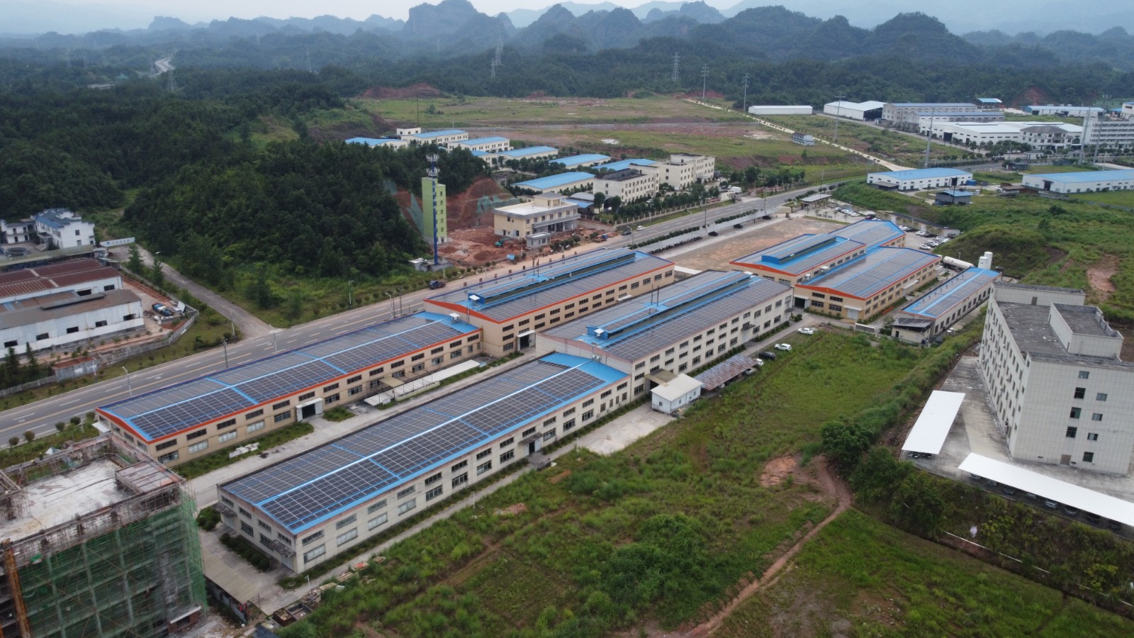 金融+EPC受企業青睞 鑫和承建江西尚朋科技光伏屋頂項目竣工并網