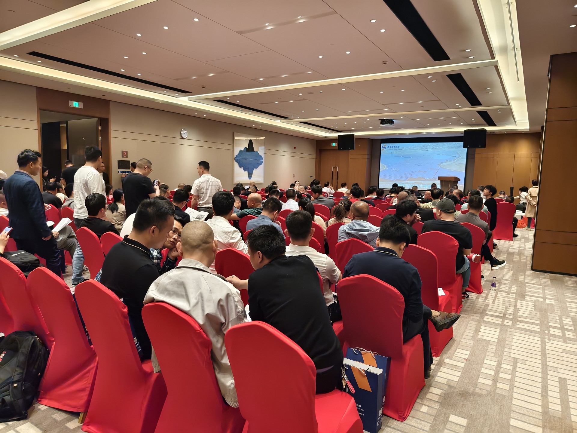 光伏電站_家用太陽(yáng)能光伏發(fā)電_光伏發(fā)電代理加盟 光伏電站_家用太陽(yáng)能光伏發(fā)電_光伏發(fā)電代理加盟