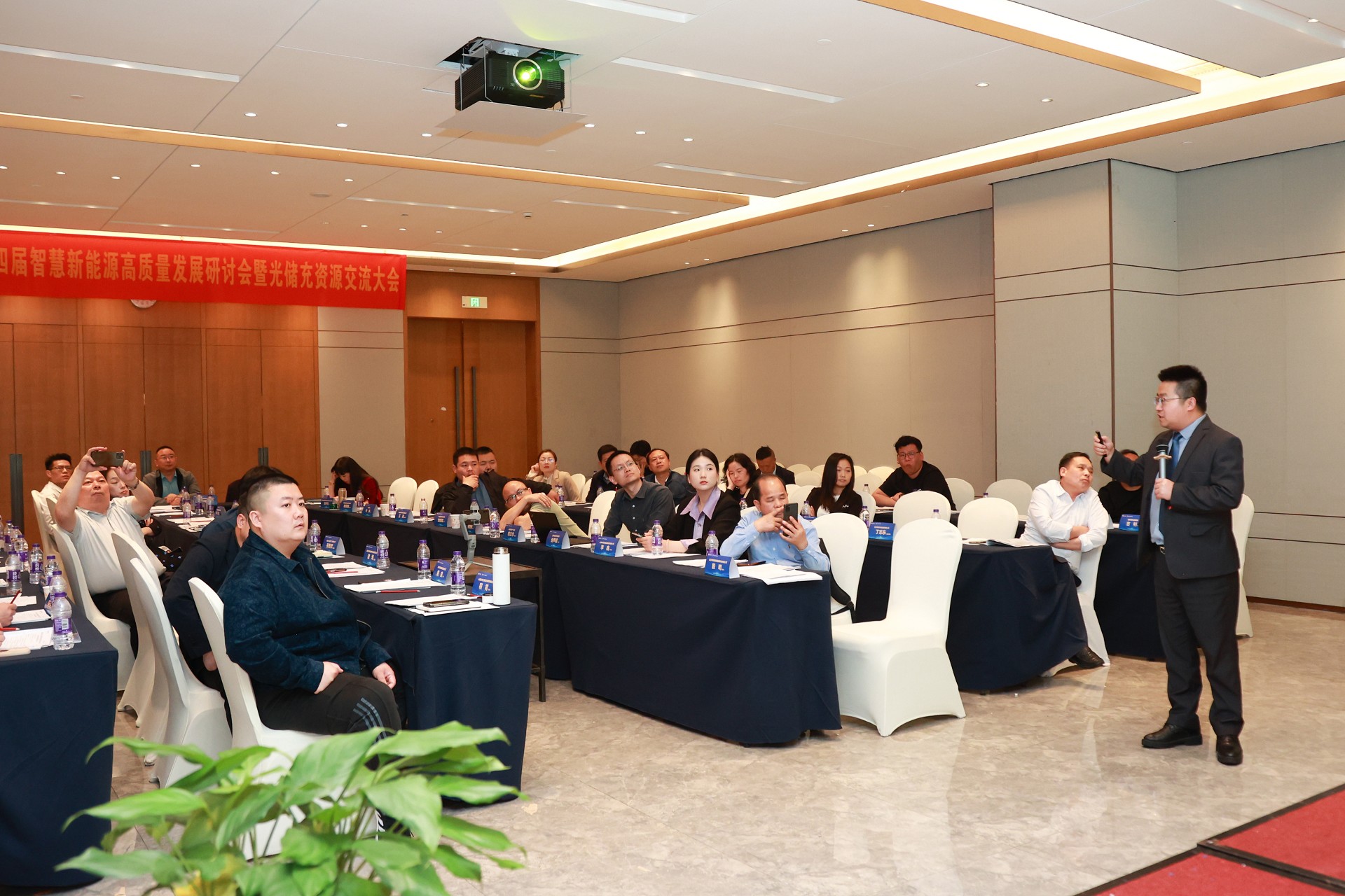 光伏電站_家用太陽能光伏發電_光伏發電代理加盟 光伏電站_家用太陽能光伏發電_光伏發電代理加盟