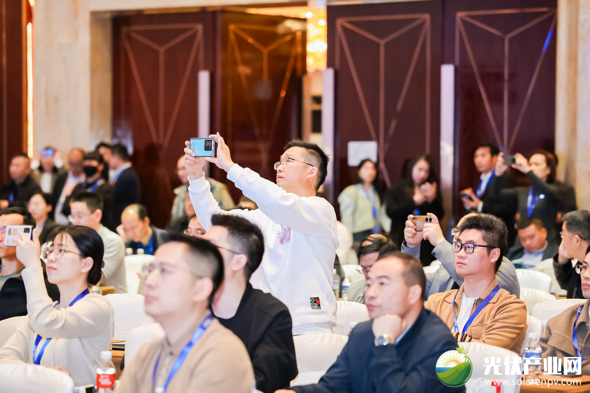 光伏電站_家用太陽能光伏發電_光伏發電代理加盟