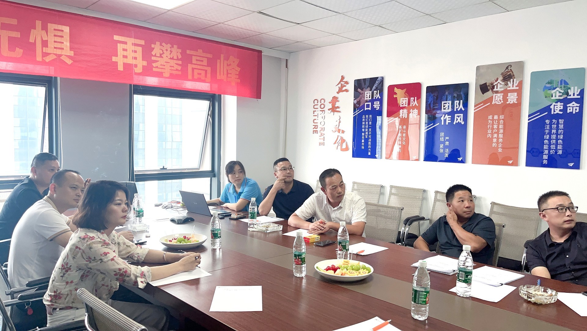 光伏電站_家用太陽能光伏發電_光伏發電代理加盟